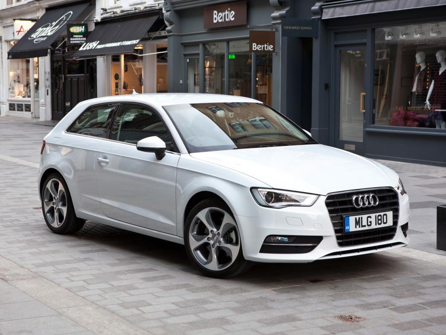  Audi A3 1.8T (8V) 2012 года  (UK) (фото 25 из 30)